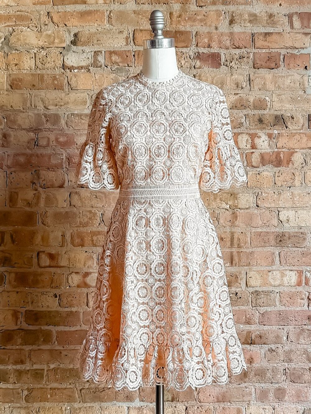 BNWOT Shoshanna Guipure Lace Dress in Blush Pink